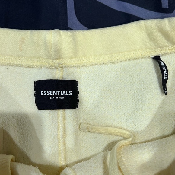 Fear Of God Essentials Yellow Sweat Short - Picture 3 of 4